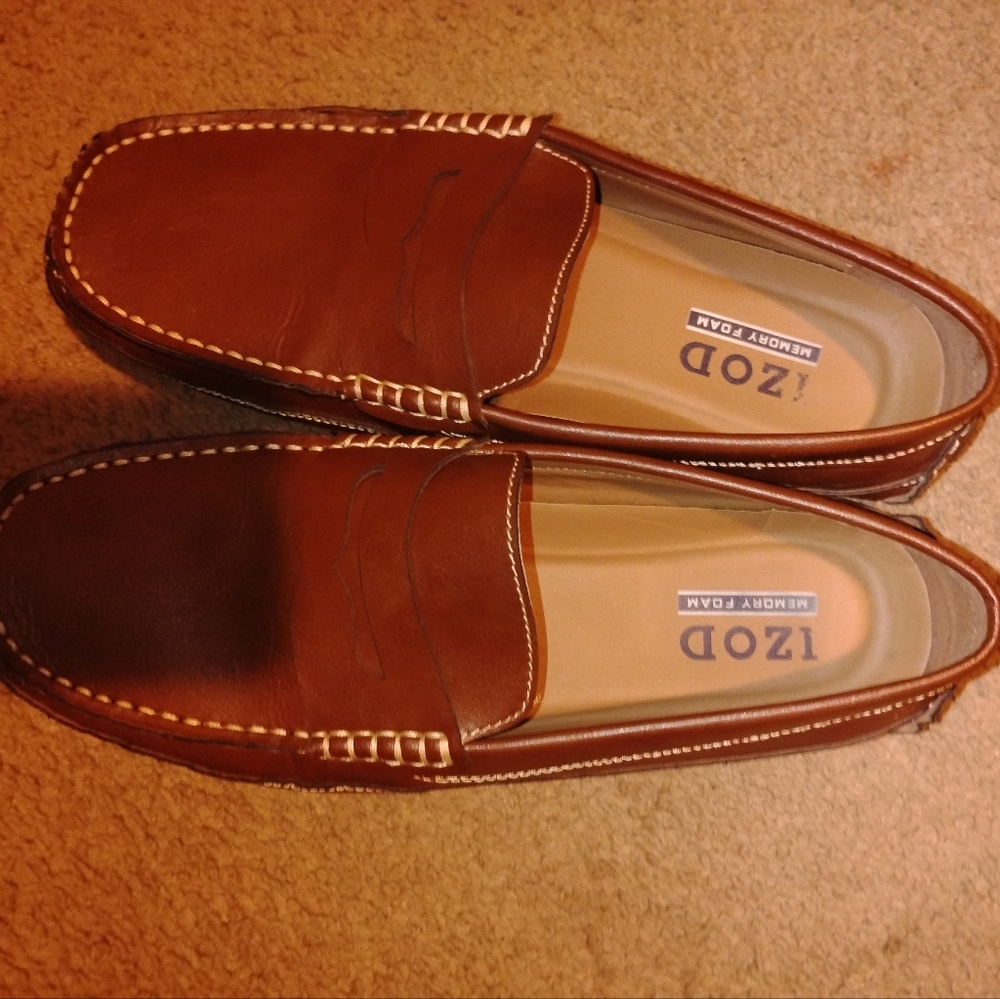 IZOD Men's Brown Loafers